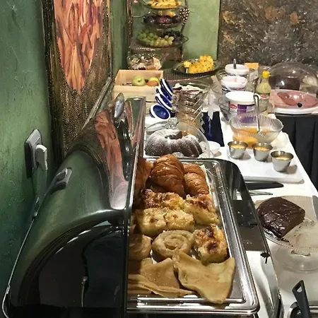 アパートホテル Dolomiti 4*