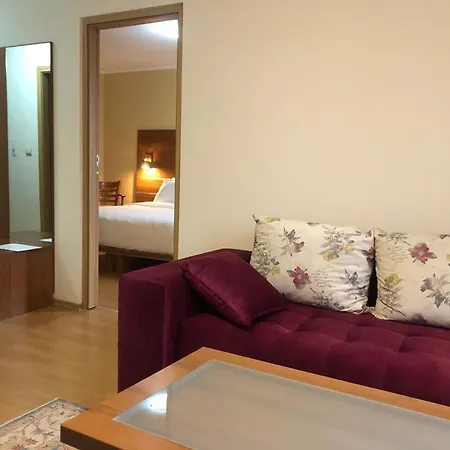 Dolomiti アパートホテル